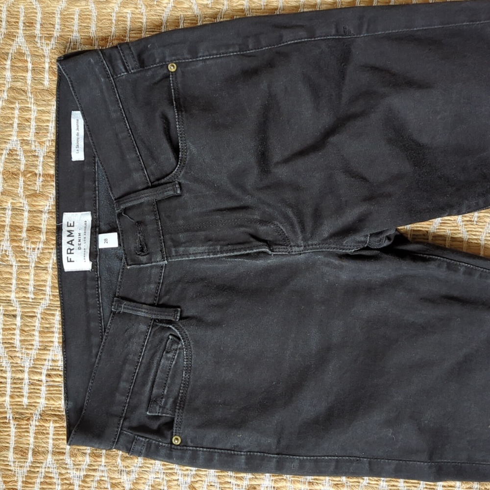 Frame Le Skinny de Jeanne Black